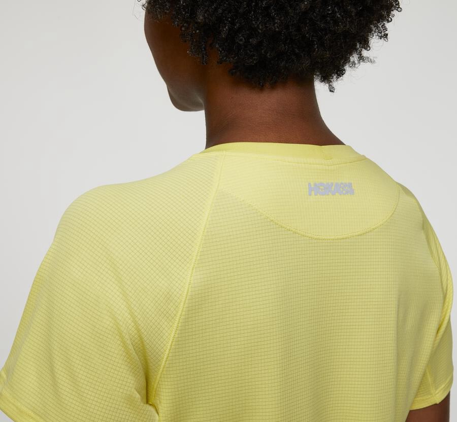 Hoka Australia One One Performance Short Sleeve - Womens Tops Yellow - SRKTX-5943